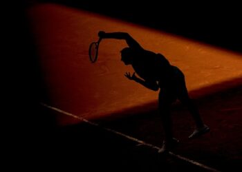 Atleta jugando en el torneo ATP Mutua Madrid Open 2026