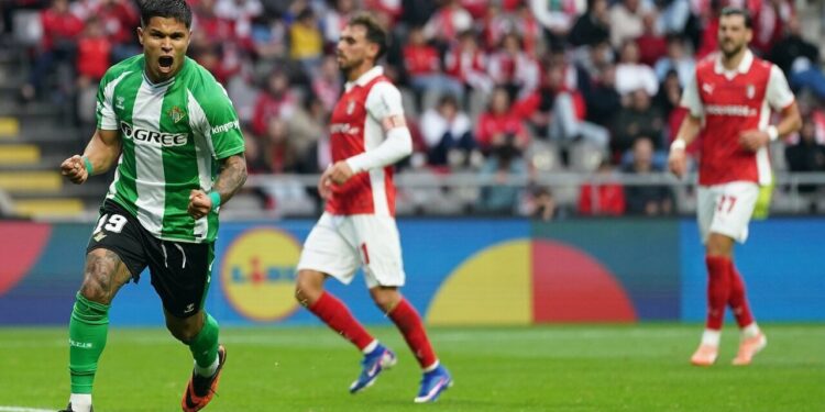 Celebración del Betis tras un gol en pleno partido
