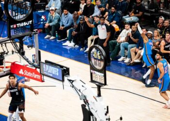 SGA anota triple contra los Suns