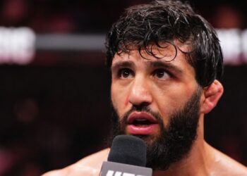 Tsarukyan responde a Topuria