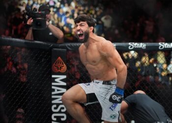 Tsarukyan sigue esperando