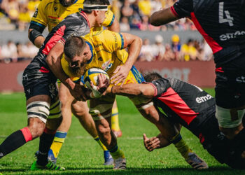 Marcos Kremer, uno de los goleadores de la fecha en acción con Clermont ante Lyon en el Top 14