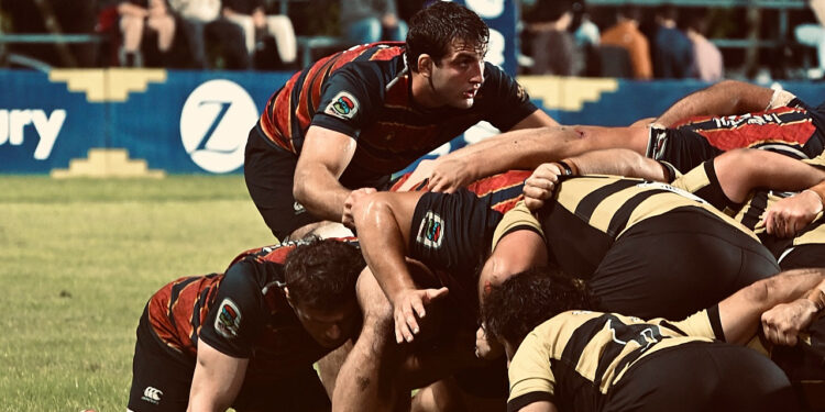 Scrum de Pampas en el triunfo ante Peñarol en San Isidro