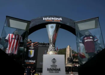 El Aston Villa busca confirmar su favoritismo ante la sorpresa de la Europa League, el Friburgo