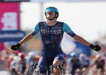Alec Segaert rompe el guion en Novi Ligure