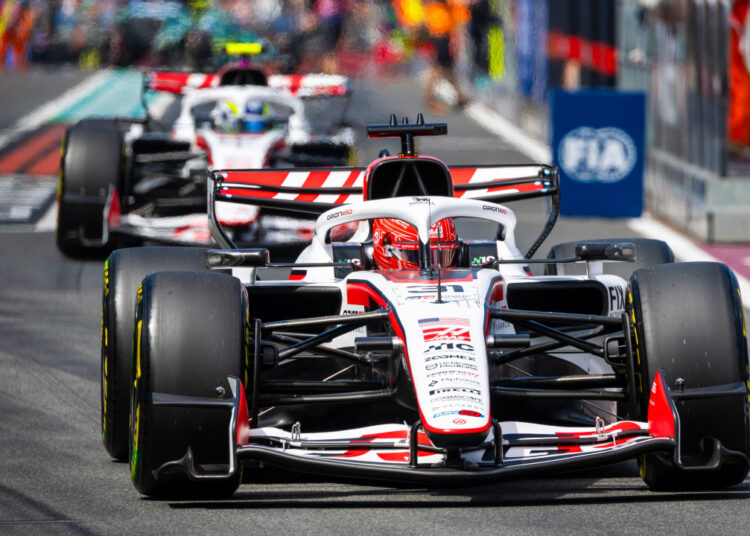 Ambos Haas disputando el GP de Japón / Fuente: TGR Haas F1 Team