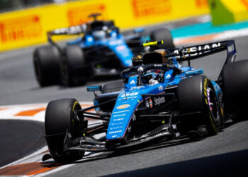 Ambos Williams en pista durante el GP de Miami / Fuente: Atlassian Williams F1 Team