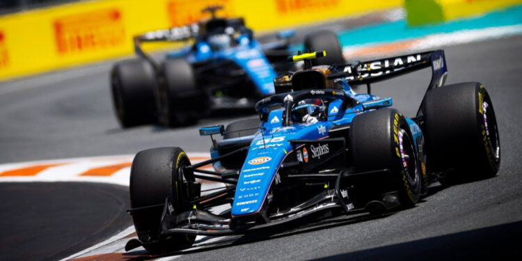 Ambos Williams en pista durante el GP de Miami / Fuente: Atlassian Williams F1 Team