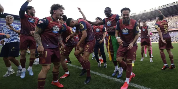 El Deportivo de la Coruña asciende a Primera División tras ganar 0-2 al Valladolid