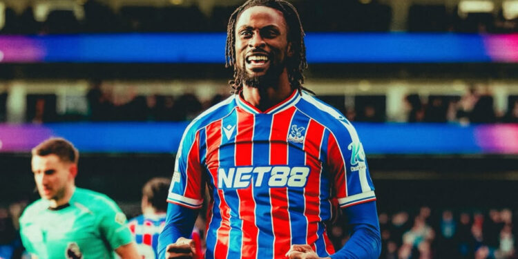 Evan Guessand hace historia en Europa con el Aston Villa y el Crystal Palace