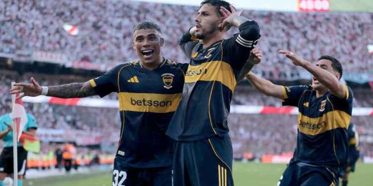 Victoria de Boca Juniors frente a River Plate