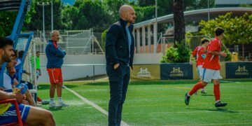 Javier Sánchez, un entrenador de oro para el Atlético Valdeiglesias