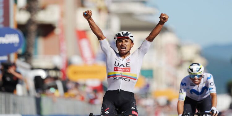 Narváez celebra su dominio en el Giro