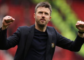 Michael Carrick renueva su contrato con el Manchester United hasta 2028