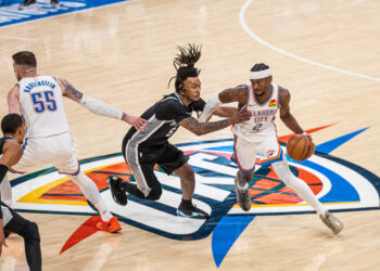SGA contra los San Antonio Spurs en juego 5 2026