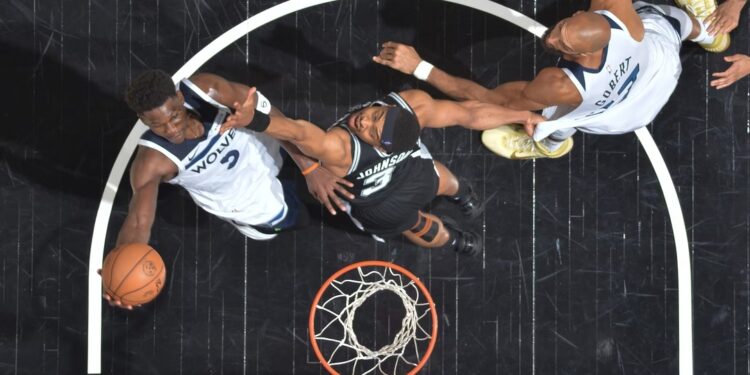 Anthony Edwards juego 5 contra Spurs 2025/26