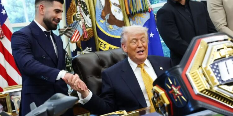 Topuria visita la Casa Blanca