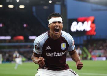 Ollie Watkins celebra durante el Aston Villa-Nottingham Forest. Fuente: AVFC web