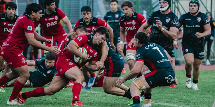 Jugadores de Dogos XV en su clasificación a semifinales tras vencer a Selknam en Chile por el Super Rugby Americas