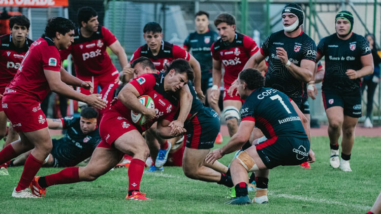 Jugadores de Dogos XV en su clasificación a semifinales tras vencer a Selknam en Chile por el Super Rugby Americas
