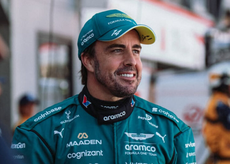 Fernando Alonso sigue sin estar contento con su Aston Martin foto: Aston Martin Instagram