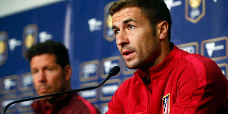 Gabi y Diego Pablo Simeone en una rueda de prensa de Champions League con el Atlético de Madrid en 2016 / Fuente: Atlético de Madrid