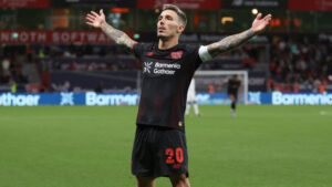 Grimaldo emerge como la primera opción del Atleti para el lateral