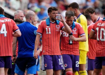 La FIFA ha introducido las pausas de hidratación en el Mundial como una medida de negocio y no de salud