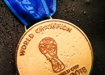 Medalla del campeón del mundial de Rusia 2018. | Foto: FIFA World Cup