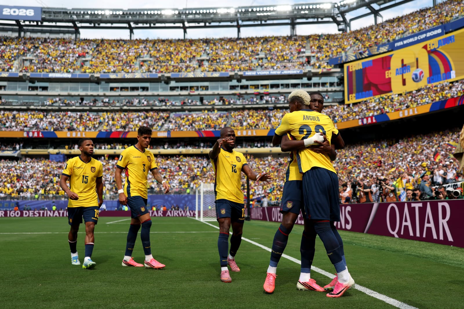 Ecuador dio el golpe: remontó ante Alemania, ganó 2-1 y se clasificó a ...