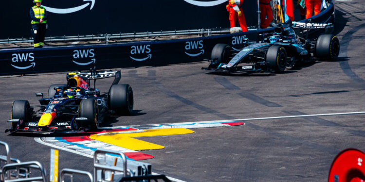 Red Bull y Mercedes durante el GP de Mónaco 2026 / Fuente: Mercedes-AMG PETRONAS F1 Team