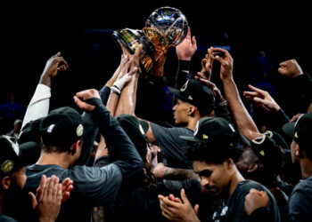 Spurs campeón final oeste
