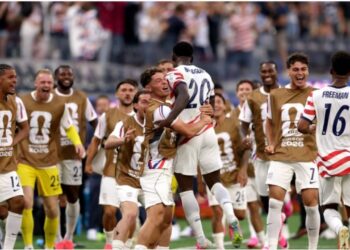 Estados Unidos golea, brilla y convence en su debut ante Paraguay