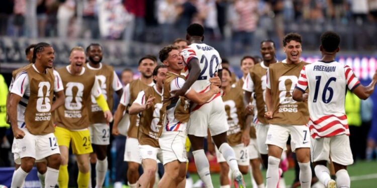 Estados Unidos golea, brilla y convence en su debut ante Paraguay