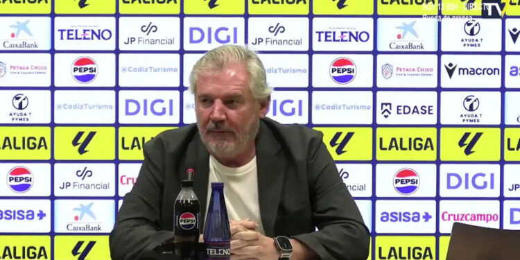 Vizcaíno firme en sala de prensa