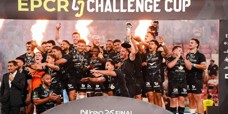 Domingo Miotti festejó tras consagrarse campeón de la Challenge Cup con Montpellier en San Mamés