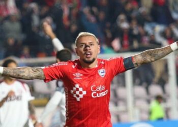 ¡Revancha a lo grande!: Cienciano goleó 4-0 a Lanús y está en los octavos