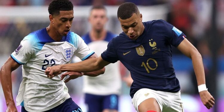 Bellingham y Mbappé durante el último Inglaterra Francia. | Foto: Francia