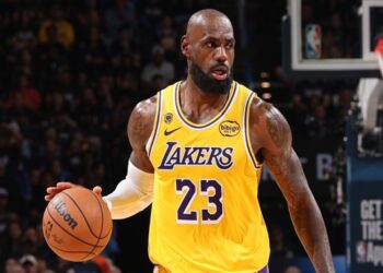 LeBron James, en modo dominante con los Lakers