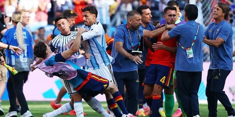 España demostró una clara superioridad futbolística en la final, pero la verdadera lección de la jornada dejó en evidencia la urgencia de trabajar la inteligencia emocional en los referentes