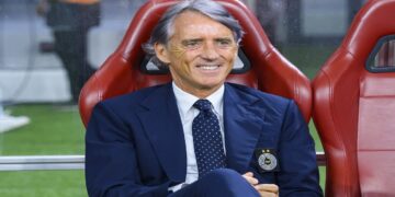 Mancini observa el horizonte de la Azzurra