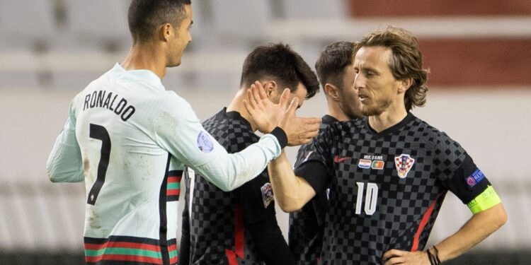 Los dos capitanes de Croacia y Portugal. | Foto: Croacia
