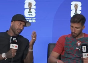 Ricardo Quaresma y Rubén Dias charlan tras el Portugal-España.