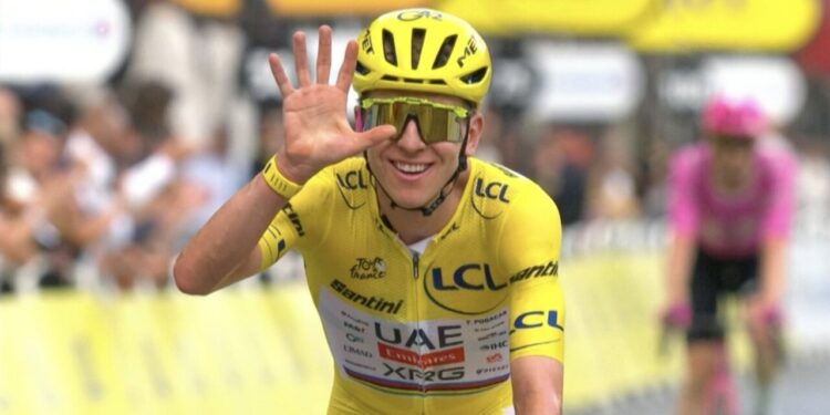 Pogacar celebra su dominio absoluto en el Tour