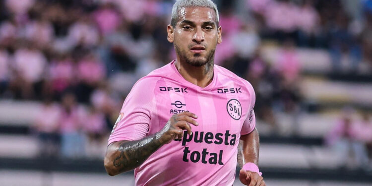 Miguel Trauco: «No creo que me reciban mal, la hinchada me tiene cariño»