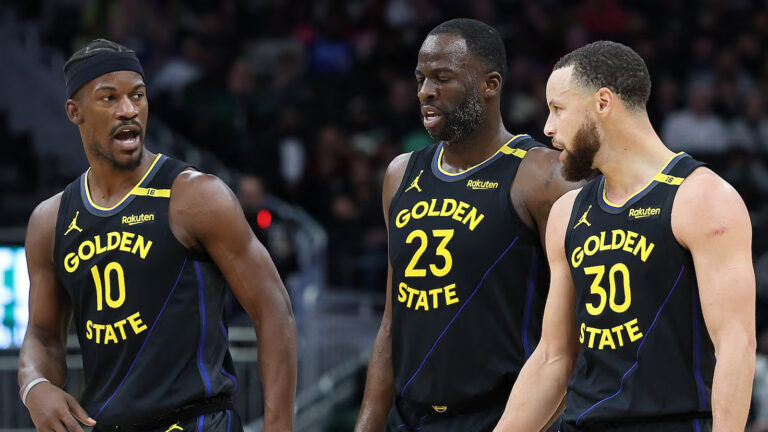 Los Warriors siguen alargando una dinastía que ya no es competitiva con la renovación de Green