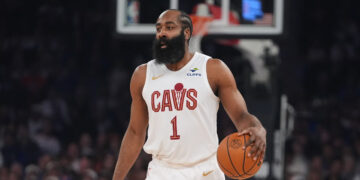 Harden se une al club de los 500 millones tras su renovación con Cleveland