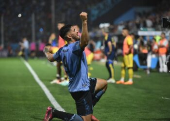 «Sí soy el Haaland sudamericano, debería cobrar como él…»