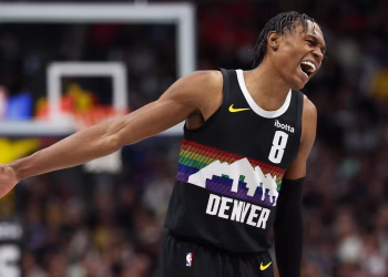 Cleveland incorpora a Peyton Watson