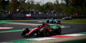 Charles Leclerc durante los FP1 del GP de Italia 2026 / Fuente: @ScuderiaFerrari